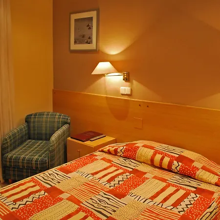 Otel Piccadilly 3*
