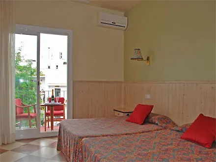 Piccadilly Hotel