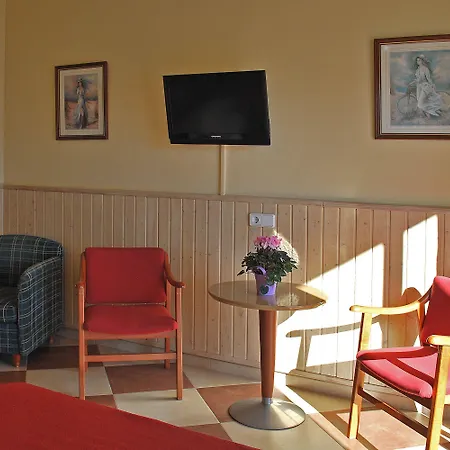Piccadilly Hotel 3*
