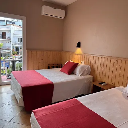 Piccadilly 3* Сіджас