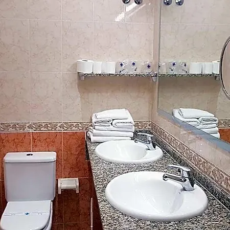 Piccadilly Hotel 3*
