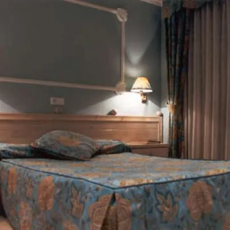 Piccadilly Hotel