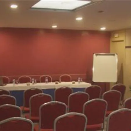 Piccadilly Hotel