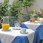 Piccadilly Hotell 3*